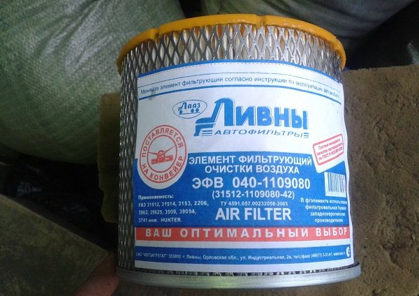 Как поменять воздушный фильтр на автомобиле УАЗ Патриот?