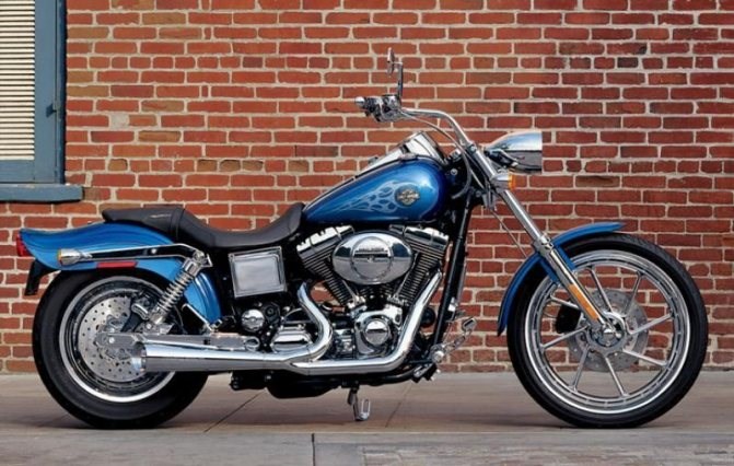 Harley Davidson Dyna Low Rider 1999 Год – 1970-80-е годы Harley Davidson Dyna Low Rider 1999 Год – 1970-80-е годы