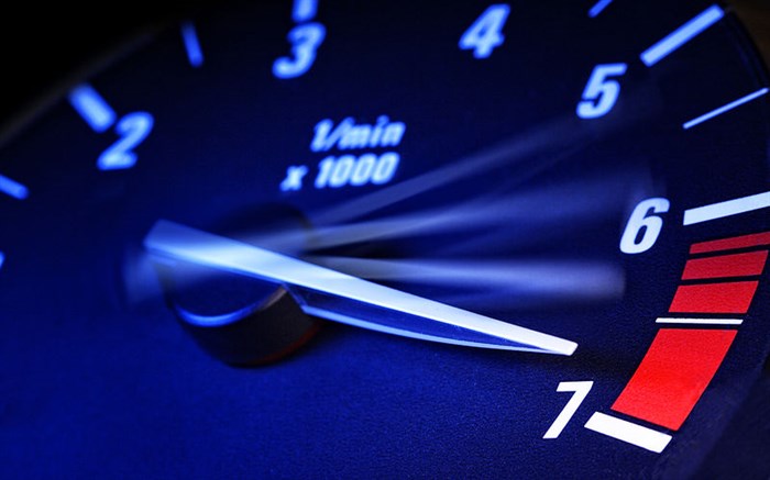 Ауди 80 Плавают Обороты на Ходу Дергается Электромагнитный клапан Ауди 80 Плавают Обороты на Ходу Дергается Электромагнитный клапан
