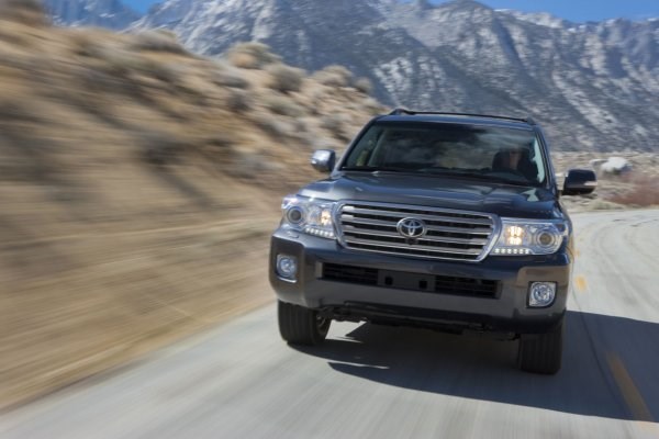 B0106 Ошибка Тойота Land Cruiser 100 – История модели